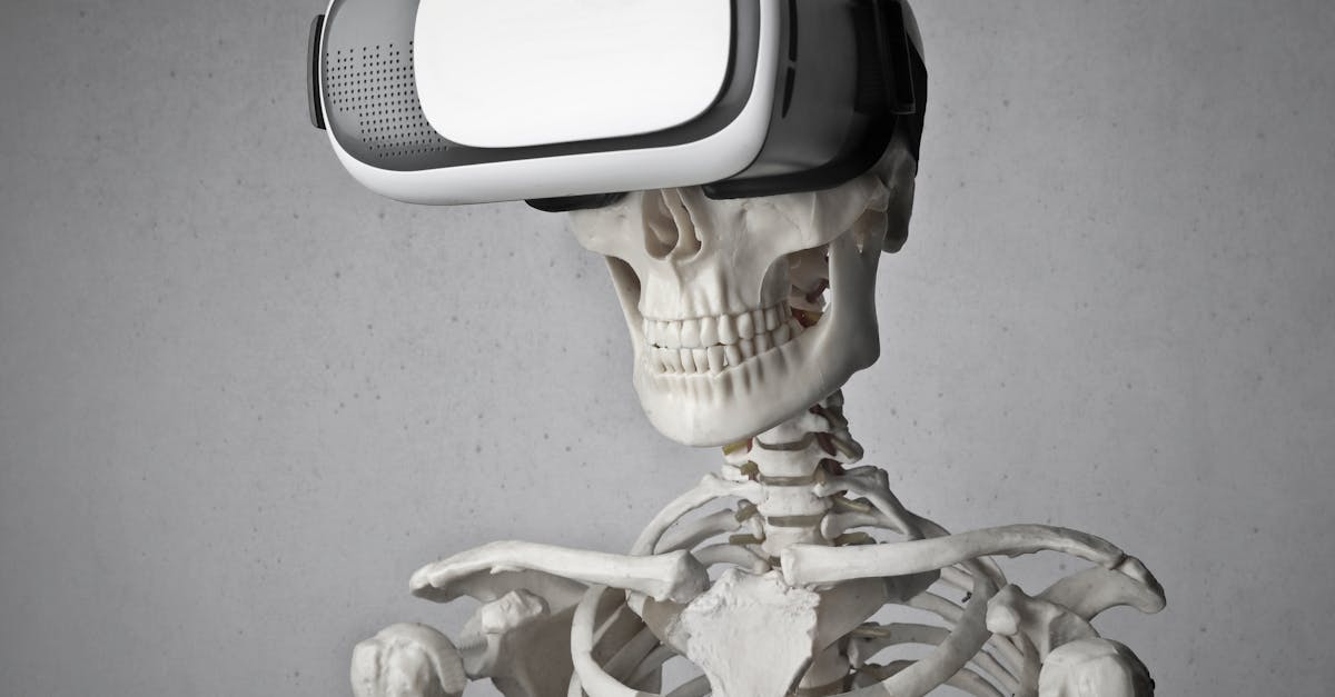 découvrez le monde fascinant de la réalité augmentée : une technologie immersive qui transforme notre perception de la réalité en intégrant des éléments virtuels dans notre environnement quotidien. explorez ses applications innovantes dans divers secteurs comme le jeu, l'éducation et le commerce.