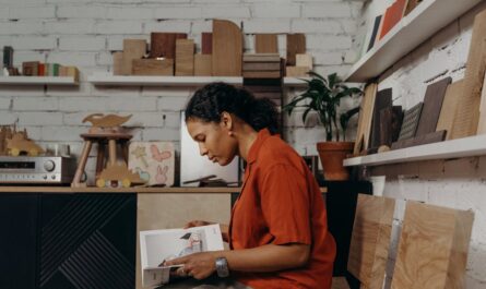 découvrez les dernières tendances en matière de mobilier moderne. explorez des designs innovants, des matériaux durables et des styles variés qui transformeront votre intérieur en un espace élégant et fonctionnel.