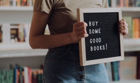 découvrez notre sélection de livres incontournables qui éveilleront votre curiosité, enrichiront vos connaissances et vous transporteront dans des mondes fascinants. que vous soyez passionné de fiction, de non-fiction ou de genres spécifiques, trouvez l'inspiration pour votre prochaine lecture.