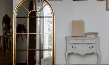 découvrez des idées de chambres douillettes qui allient confort et esthétique. transformez votre espace de sommeil en un havre de paix avec des astuces déco, des couleurs apaisantes et des accessoires chaleureux. inspirez-vous pour créer un cocon accueillant et personnel.