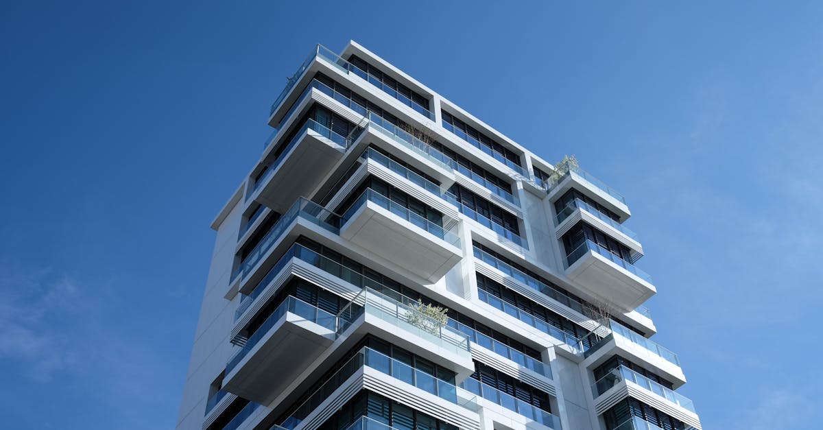 découvrez notre expertise en immobilier : achat, vente ou location de biens, conseils sur le marché immobilier et astuces pour investir en toute sérénité.