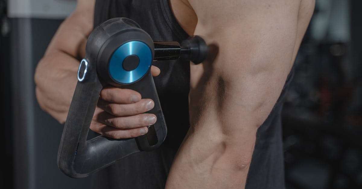 découvrez les bienfaits du self-massage pour soulager les tensions, améliorer la circulation et favoriser la détente. apprenez des techniques simples et efficaces pour vous offrir un moment de bien-être au quotidien.