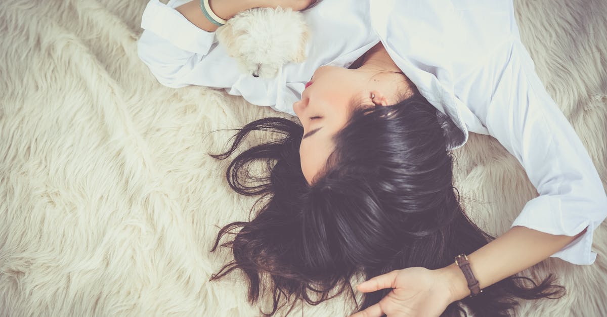 découvrez l'importance du sommeil pour votre bien-être ! apprenez des conseils pratiques pour améliorer la qualité de votre sommeil, comprendre les cycles de sommeil et adapter votre environnement pour un repos optimal. transformez vos nuits en une expérience régénératrice.