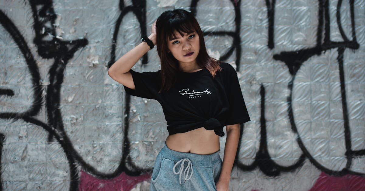 découvrez l'univers du streetwear : des tendances audacieuses, des vêtements uniques et un style urbain qui allie confort et originalité. explorez notre sélection de pièces incontournables et exprimez votre personnalité à travers la mode de la rue.