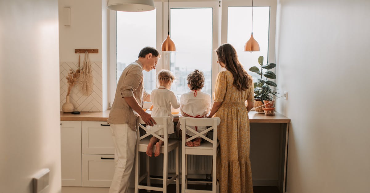 découvrez les avantages et enjeux de la cohabitation, une solution de vie partagée qui favorise l'entraide et la convivialité entre colocataires. explorez des conseils pratiques pour réussir votre expérience de cohabitation en harmonie.