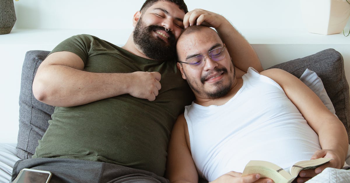 découvrez les différentes facettes de la cohabitation : avantages, défis et conseils pratiques pour réussir une vie en commun harmonieuse. explorez les options de cohabitation, que ce soit entre amis, en couple ou en colocation, et apprenez à gérer les conflits et à créer un environnement serein.