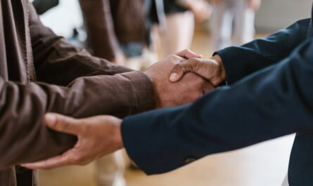 découvrez le monde du crowdfunding : une méthode innovante pour financer vos projets grâce à la contribution collective. que vous soyez entrepreneur, artiste ou porteur de projets, apprenez à mobiliser des fonds et à engager une communauté autour de vos idées.