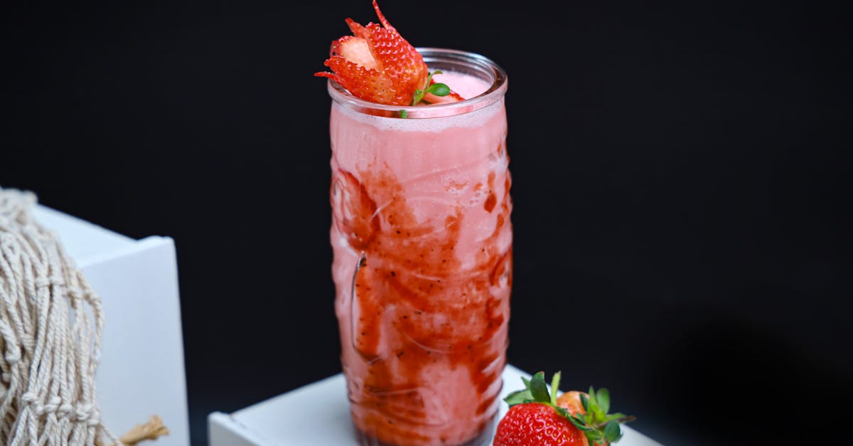 découvrez des recettes délicieuses et saines de jus détox pour revitaliser votre corps. apprenez à préparer des boissons fraîches qui nettoient, energisent et favorisent une meilleure santé.