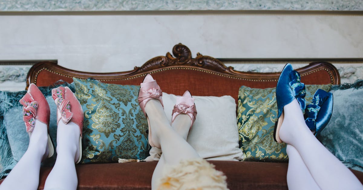 découvrez notre collection de chaussures de luxe, alliant élégance et confort. offrez-vous des modèles raffinés, conçus pour sublimer votre style au quotidien. explorez des designs uniques et des matériaux de qualité, parfaits pour les amateurs de mode.
