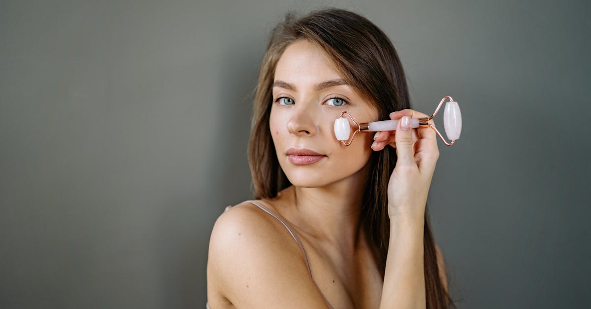 découvrez les secrets d'une peau radieuse avec nos conseils et astuces. transformez votre routine beauté pour obtenir un teint lumineux et éclatant grâce à des soins adaptés et des produits naturels. adoptez un mode de vie sain pour révéler la beauté de votre peau!