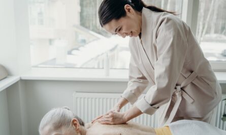 découvrez les nombreux bienfaits d'un spa pour votre santé et votre bien-être. détendez-vous grâce aux soins relaxants, améliorez votre circulation sanguine et revitalisez votre corps. offrez-vous une pause bien méritée et laissez le stress s'évanouir.