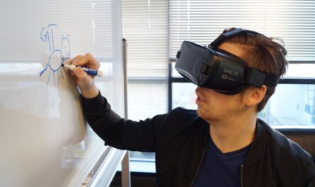 découvrez l'univers captivant de la réalité virtuelle, une technologie immersive qui transforme notre manière d'interagir avec le monde numérique. plongez dans des expériences uniques, que ce soit pour le divertissement, l'éducation ou l'entraînement, et explorez des horizons inédits grâce à des innovations révolutionnaires.