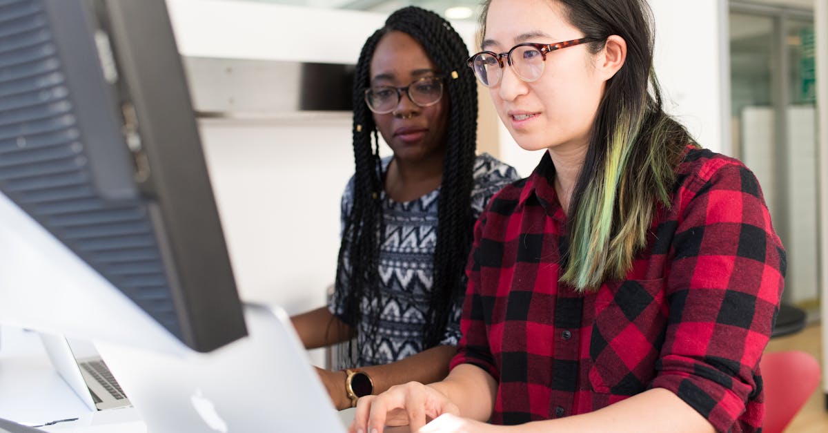 découvrez l'importance de la collaboration dans le travail d'équipe. apprenez comment unir vos forces pour atteindre des objectifs communs, développer des compétences et favoriser un environnement professionnel dynamique et productif.