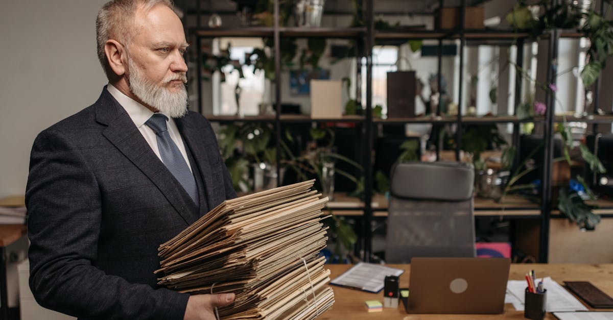 découvrez l'importance du leadership éthique dans les organisations modernes. apprenez comment des pratiques de gestion responsables et des valeurs morales solides peuvent inspirer confiance, favoriser un environnement de travail positif et conduire à une prise de décision éclairée.