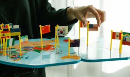 découvrez comment la mondialisation façonne notre économie, notre culture et nos relations internationales. explorez ses avantages et ses défis à l'échelle mondiale.