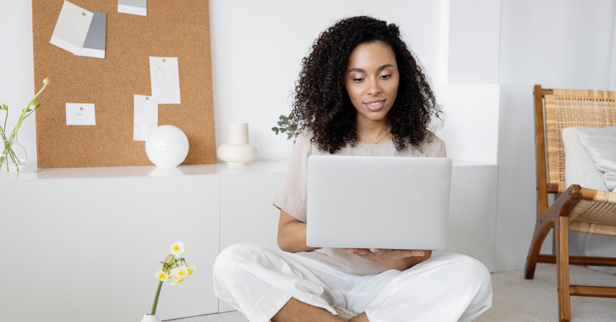 découvrez l'art du minimalisme avec notre sélection de décorations épurées et élégantes. transformez votre intérieur en un espace serein et harmonieux, alliant simplicité et raffinement.