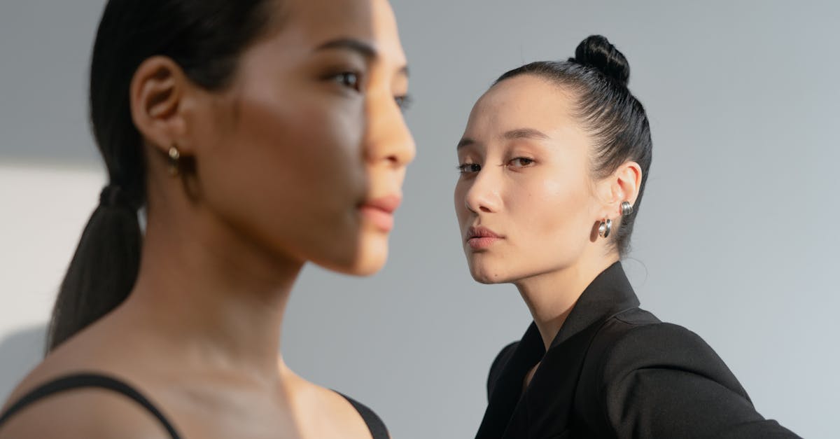 découvrez les dernières tendances de la mode : styles incontournables, conseils de looks et nouveautés pour rester à la pointe cette saison.