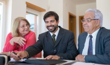 découvrez comment des conseils financiers personnalisés peuvent vous aider à atteindre vos objectifs, optimiser vos investissements et sécuriser votre avenir financier grâce à un accompagnement adapté à vos besoins.