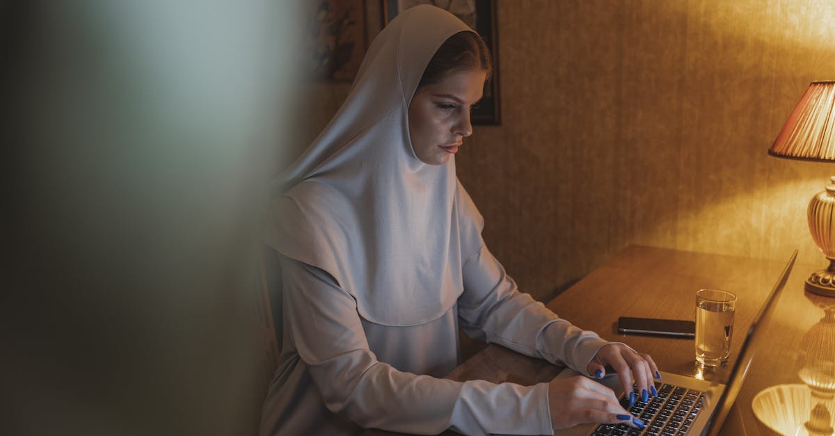découvrez comment le travail à distance transforme le monde professionnel : avantages, conseils pratiques et outils indispensables pour réussir en télétravail.