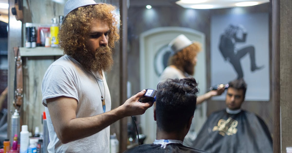 découvrez notre sélection de produits professionnels pour salon de coiffure : soins capillaires, shampoings, coiffants et accessoires adaptés à tous types de cheveux. offrez la qualité du salon à domicile !