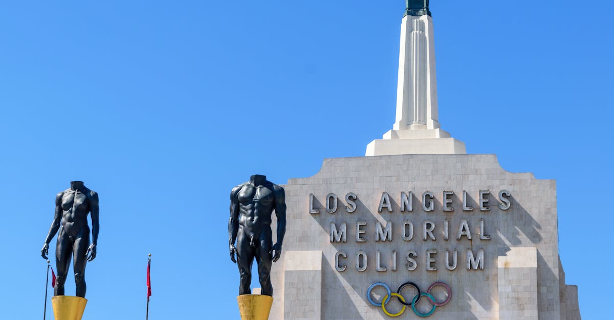 découvrez la meilleure sélection de produits dérivés officiels des jeux olympiques : vêtements, accessoires, souvenirs et articles de collection pour tous les passionnés de sport.