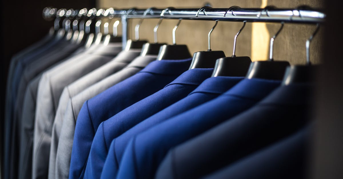 découvrez la collection officielle de produits psg : maillots, accessoires, vêtements et objets collectors pour tous les supporters du paris saint-germain. livraison rapide et offres exclusives !