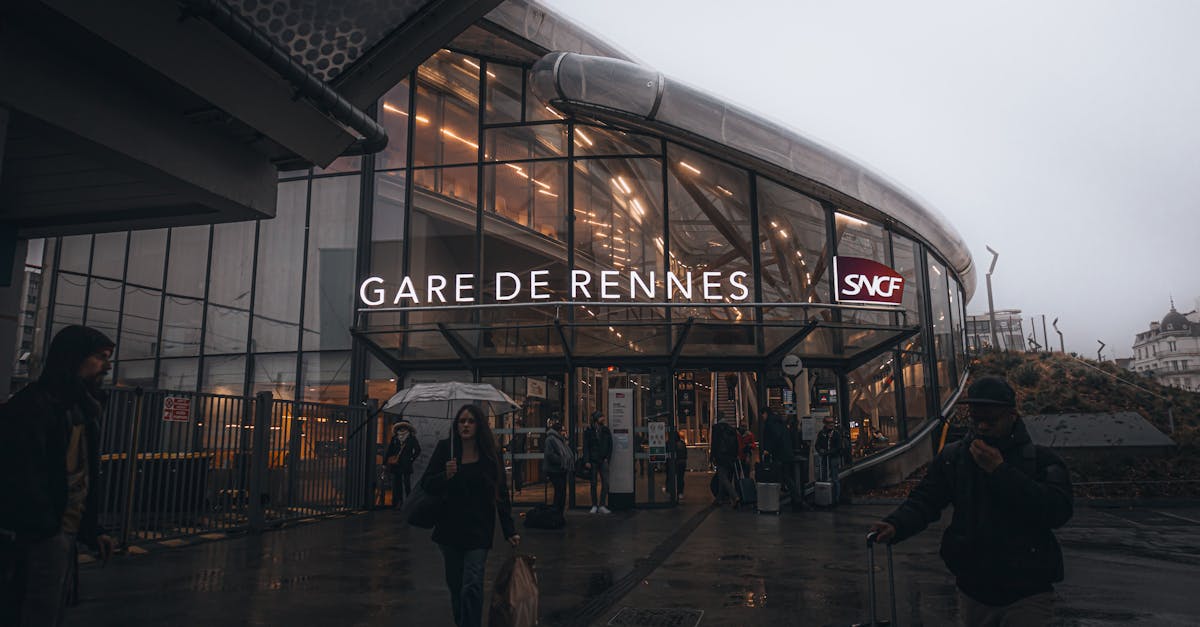 découvrez toutes les informations sur la sncf : horaires de trains, réservations, services, actualités et conseils pour voyager sereinement en france avec la société nationale des chemins de fer français.
