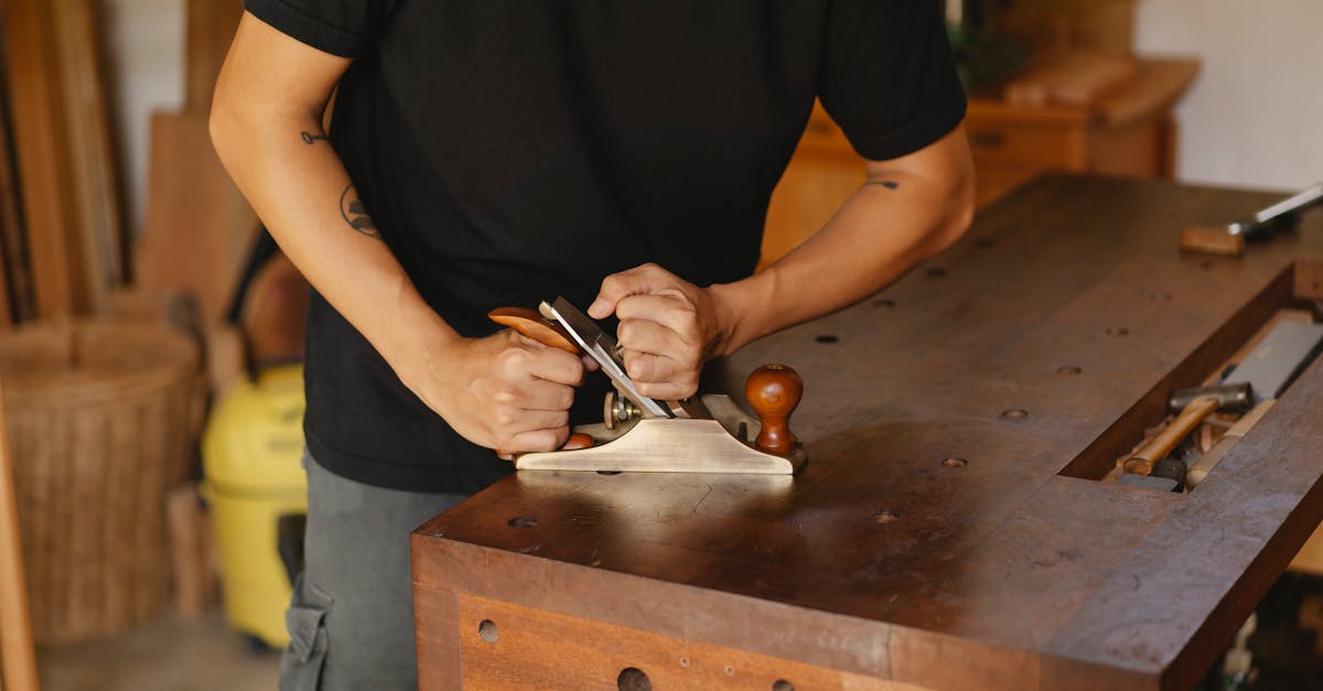 découvrez notre sélection d'outils de menuiserie de haute qualité pour tous vos projets de bricolage et de construction. fiables, durables et adaptés à vos besoins.