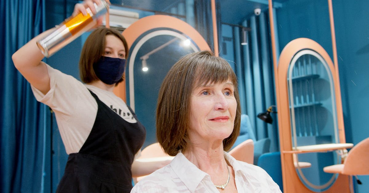 découvrez notre salon de coiffure professionnel offrant des services de coupe, coloration et coiffage pour sublimer votre style.