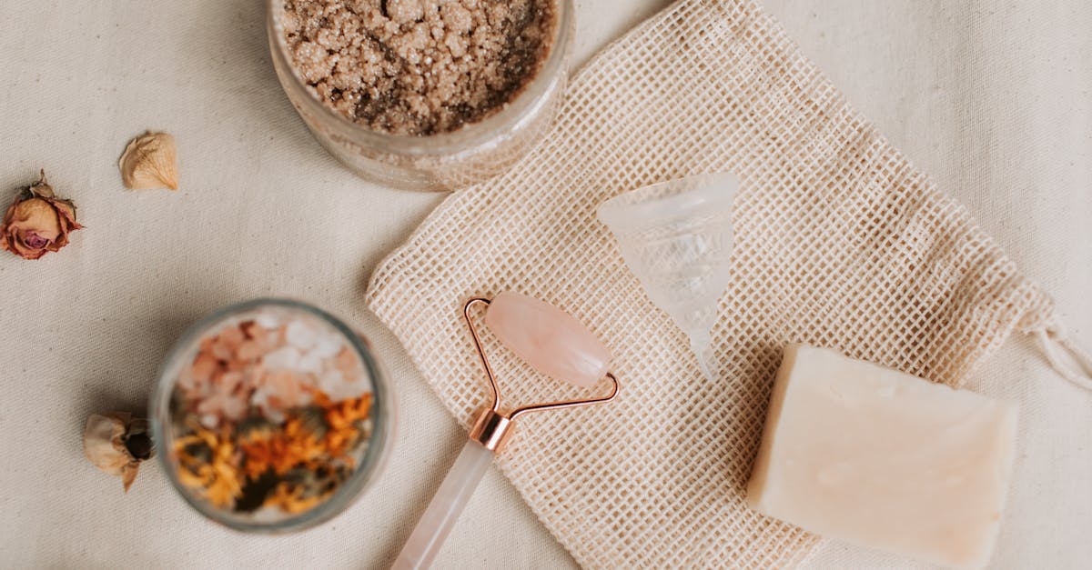 découvrez notre gamme de soins naturels pour une peau éclatante et en bonne santé, formulée avec des ingrédients biologiques et respectueux de l'environnement.