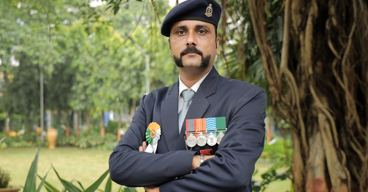 boutique officielle du stade rennais : découvrez les maillots, accessoires et vêtements officiels du club breton pour soutenir les rouge et noir avec style.