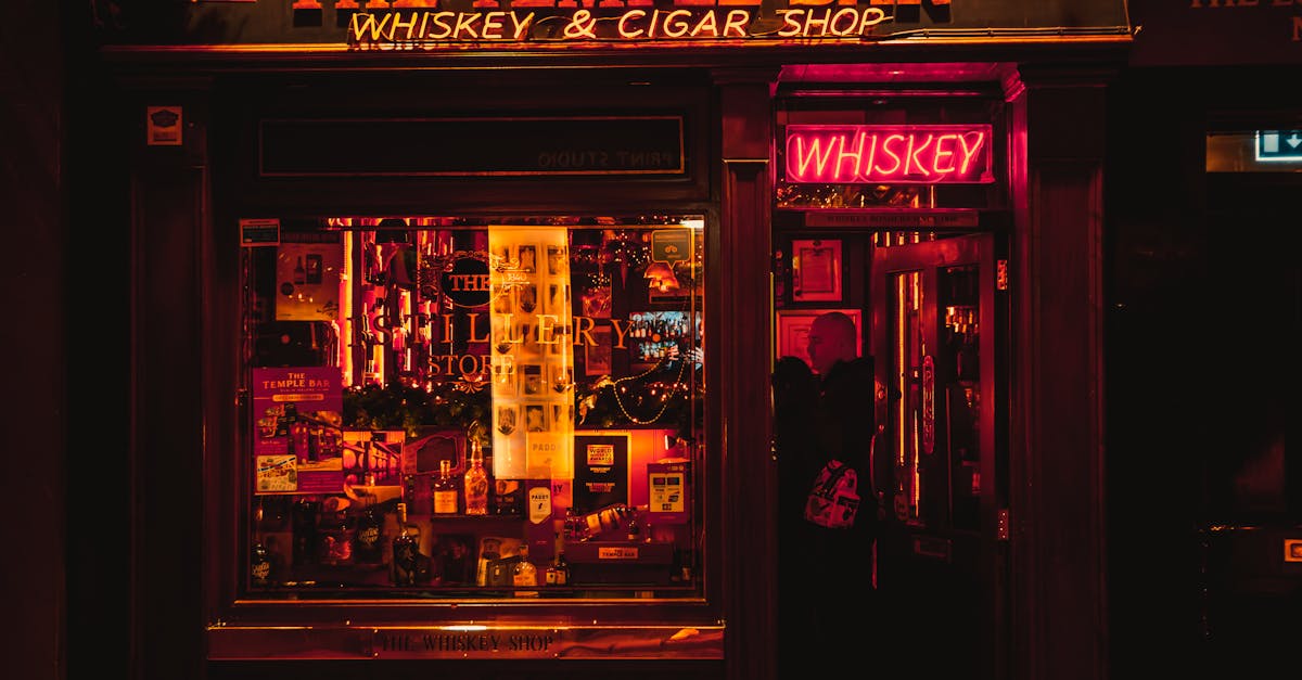 découvrez la boutique officielle du psg : articles authentiques, maillots, accessoires et nouveautés pour tous les fans du paris saint-germain.