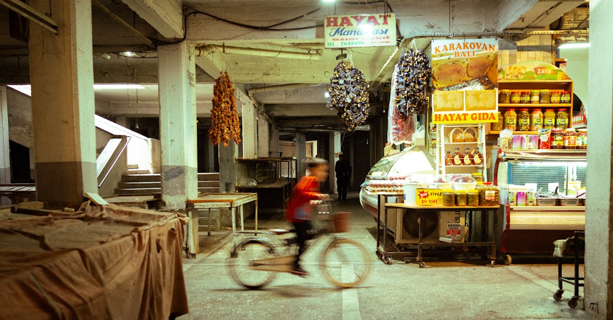découvrez la boutique officielle du psg et profitez d'une large gamme de produits exclusifs : maillots, accessoires, vêtements et souvenirs pour tous les fans du paris saint-germain.