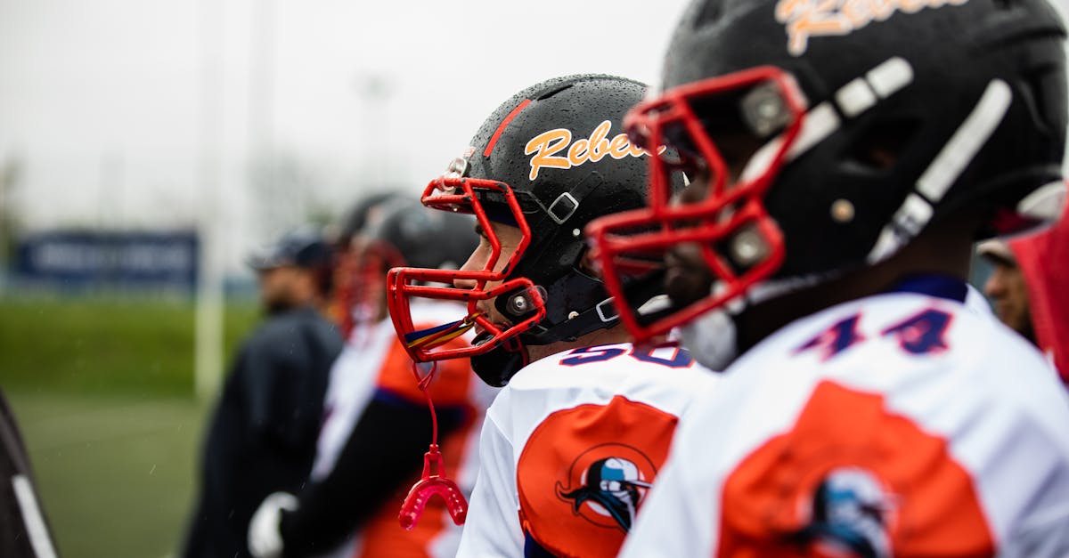 découvrez notre sélection d'équipements de rugby de qualité pour joueurs amateurs et professionnels : ballons, protections, vêtements et accessoires essentiels.