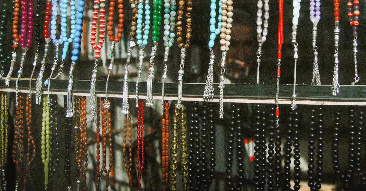 découvrez une sélection d'accessoires spirituels pour accompagner votre pratique quotidienne : bijoux, pierres naturelles, talismans, encens et objets de méditation. trouvez l’outil idéal pour favoriser votre bien-être et votre harmonie intérieure.