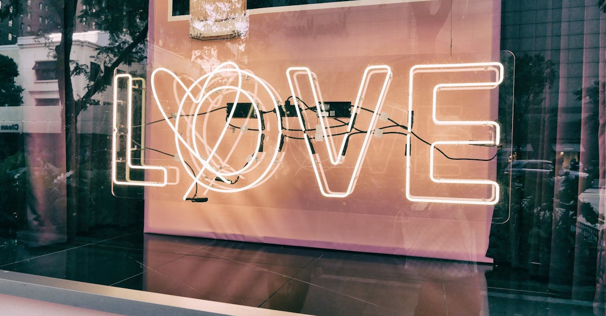 découvrez la boutique officielle de l'aviron bayonnais : équipements, vêtements et accessoires officiels pour soutenir votre équipe favorite.