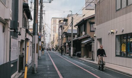 découvrez bercy 2 shops, votre destination shopping à paris avec une large sélection de boutiques, restaurants et services pour une expérience unique et conviviale.