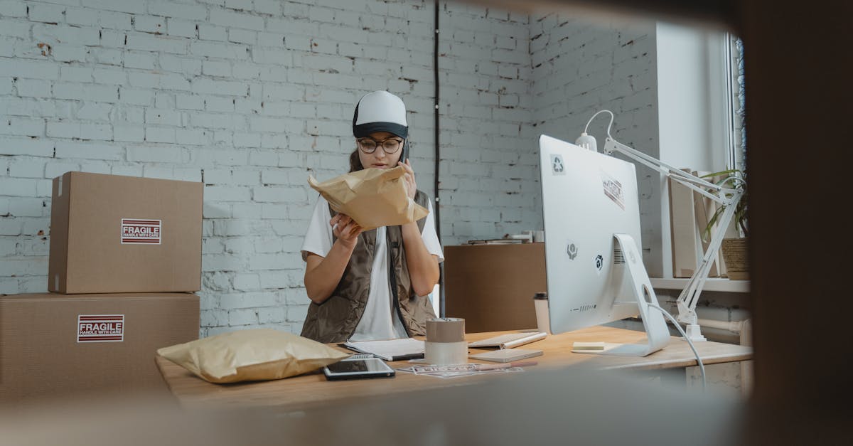 découvrez le meilleur magasin d'informatique avec un large choix d'ordinateurs, accessoires et conseils personnalisés pour tous vos besoins technologiques.