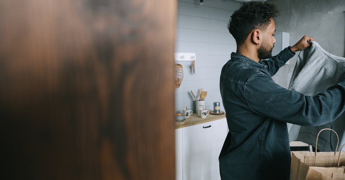 découvrez notre boutique de mode en ligne, offrant les dernières tendances vestimentaires pour hommes et femmes. livraison rapide et service client dédié.