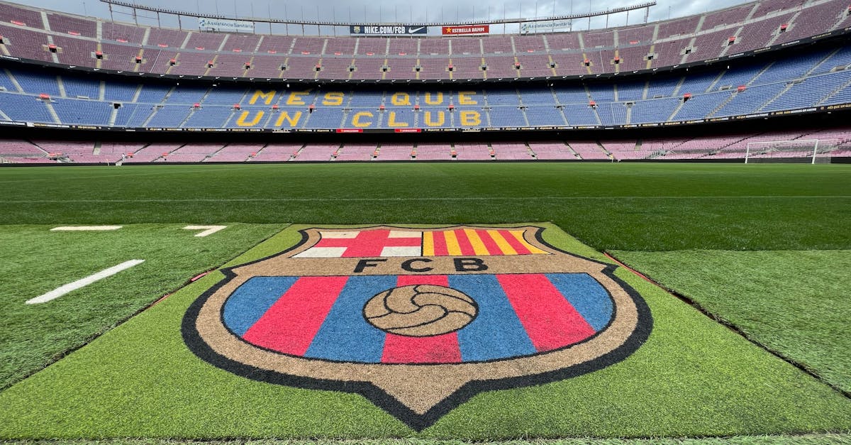 découvrez la boutique officielle du fc barcelone : équipements, maillots, accessoires et souvenirs authentiques du club légendaire.