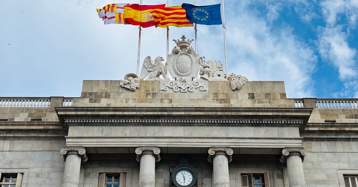 découvrez la boutique officielle du fc barcelone : produits authentiques, maillots, accessoires et souvenirs exclusifs pour tous les fans du barça.