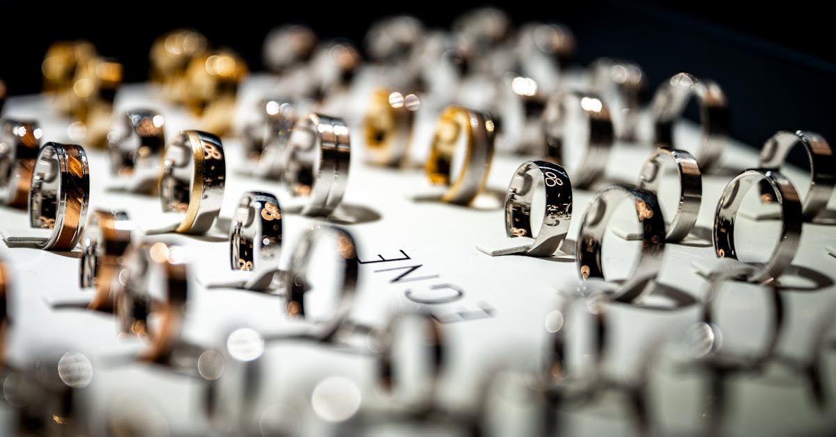 découvrez notre bijouterie où élégance et raffinement se rencontrent pour sublimer votre beauté avec des créations uniques et intemporelles.