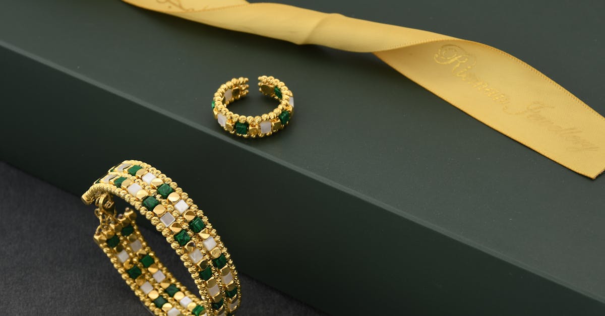 découvrez jul boutique à marseille, votre destination incontournable pour la mode urbaine tendance et les accessoires exclusifs. style unique garanti !