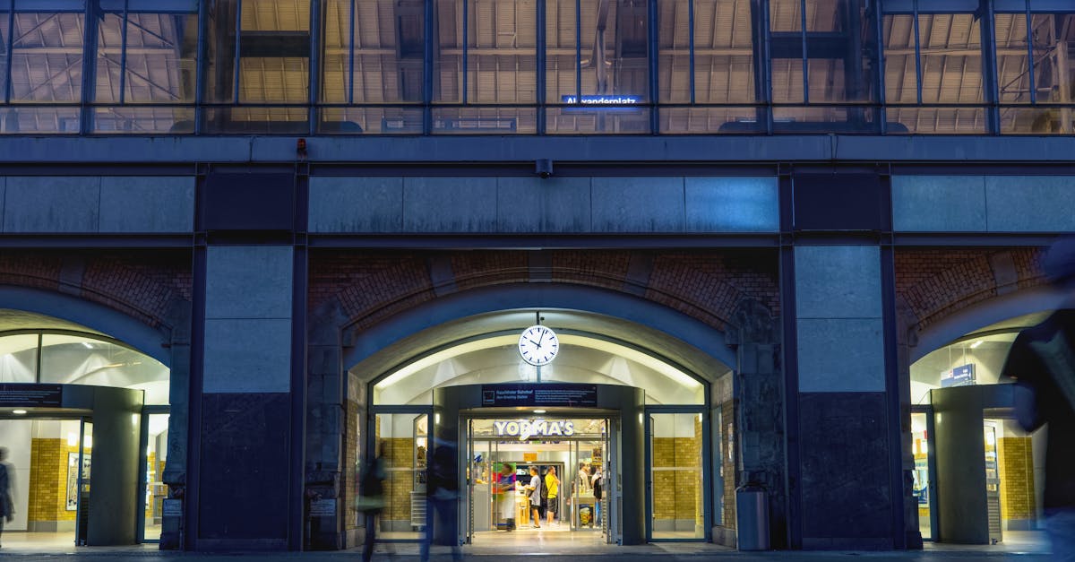 découvrez les boutiques de la station montparnasse : shopping varié, restaurants et services pratiques au cœur de paris.