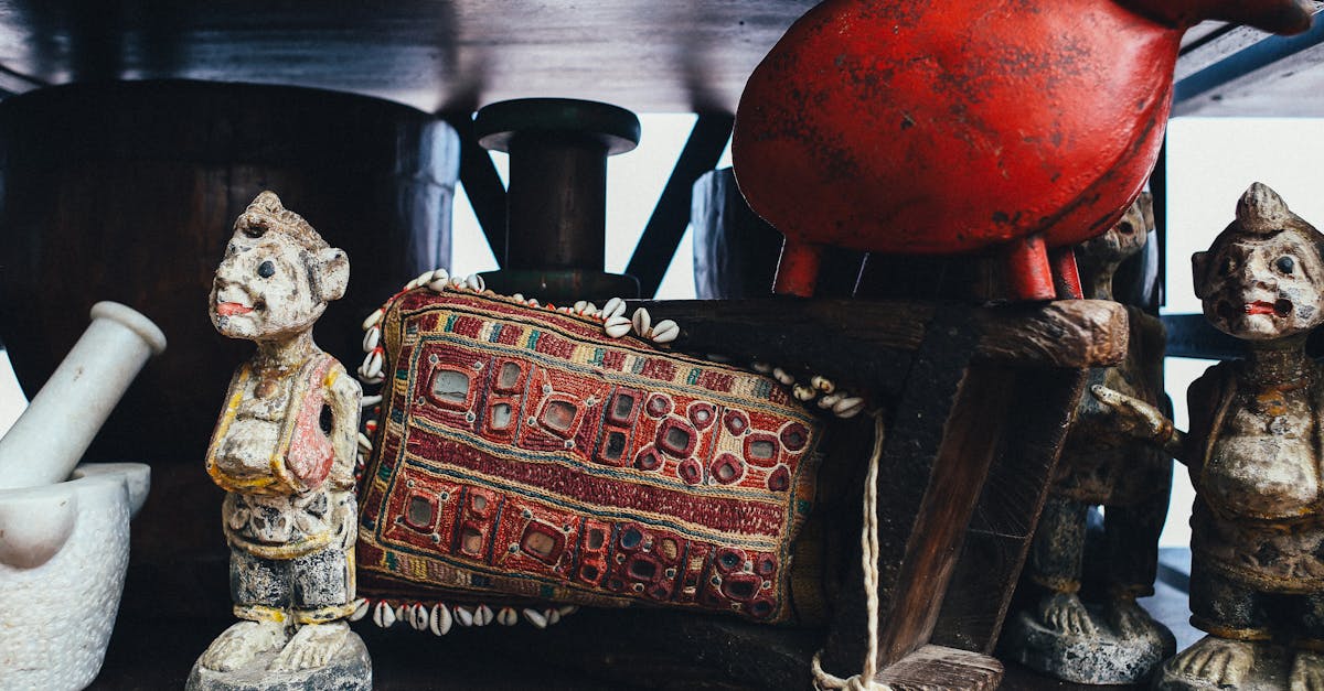 découvrez notre boutique de musée offrant une sélection unique de souvenirs, livres et objets d'art inspirés par nos expositions.