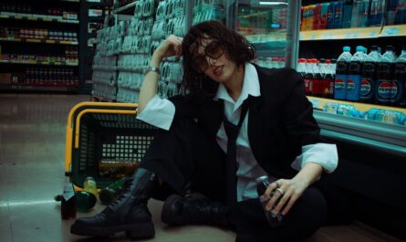 découvrez la boutique officielle de l'olympique de marseille : équipements, vêtements et accessoires pour tous les fans de l'om.