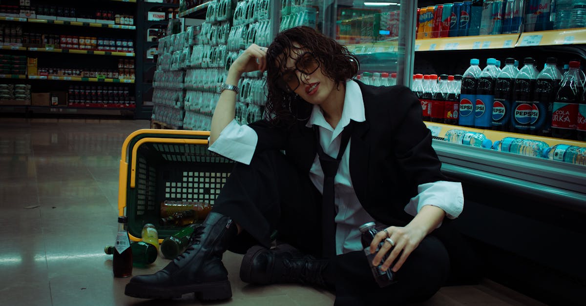 boutique officielle de l'ogc nice : découvrez les maillots, vêtements et accessoires authentiques du club. supportez les aiglons avec nos produits exclusifs !