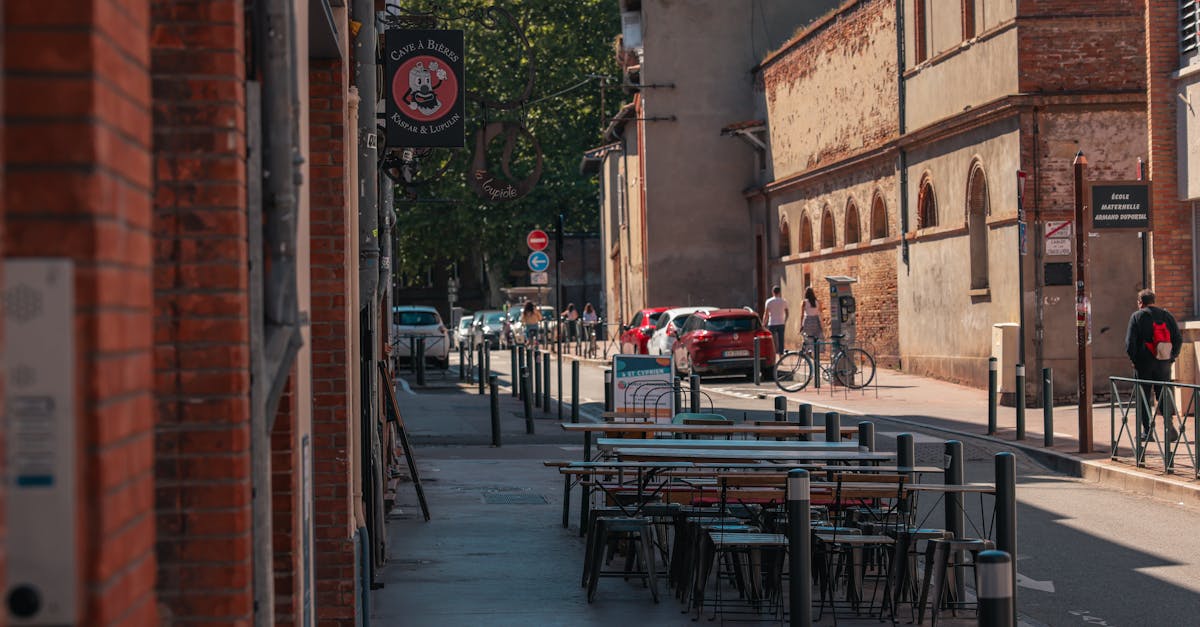 découvrez les meilleures boutiques à toulouse pour faire du shopping unique, des produits locaux aux marques internationales, dans une ambiance conviviale.