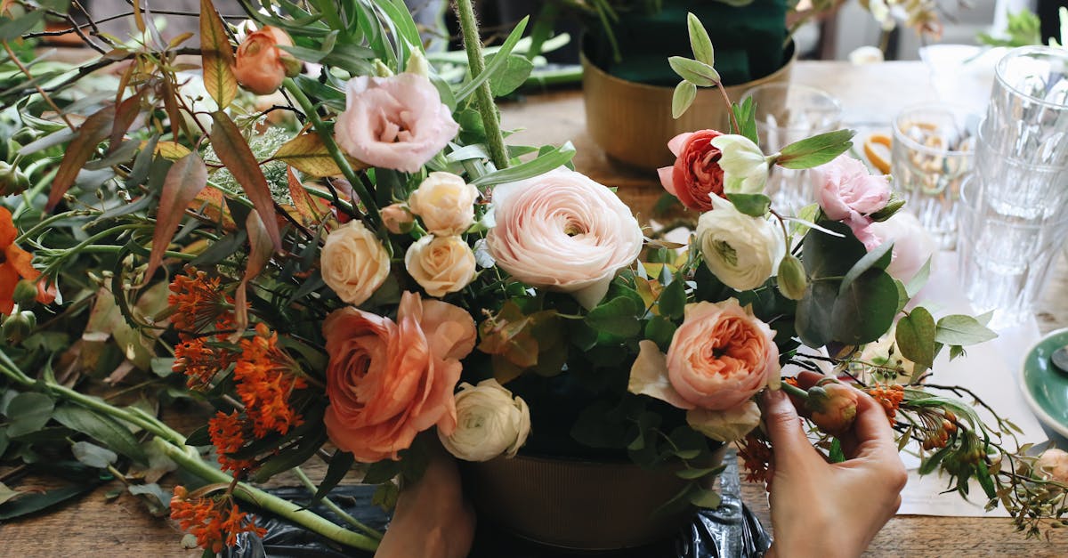 découvrez nos magnifiques arrangements floraux, parfaits pour toutes les occasions. fraîcheur, élégance et créativité au rendez-vous pour sublimer votre intérieur ou offrir un cadeau unique.