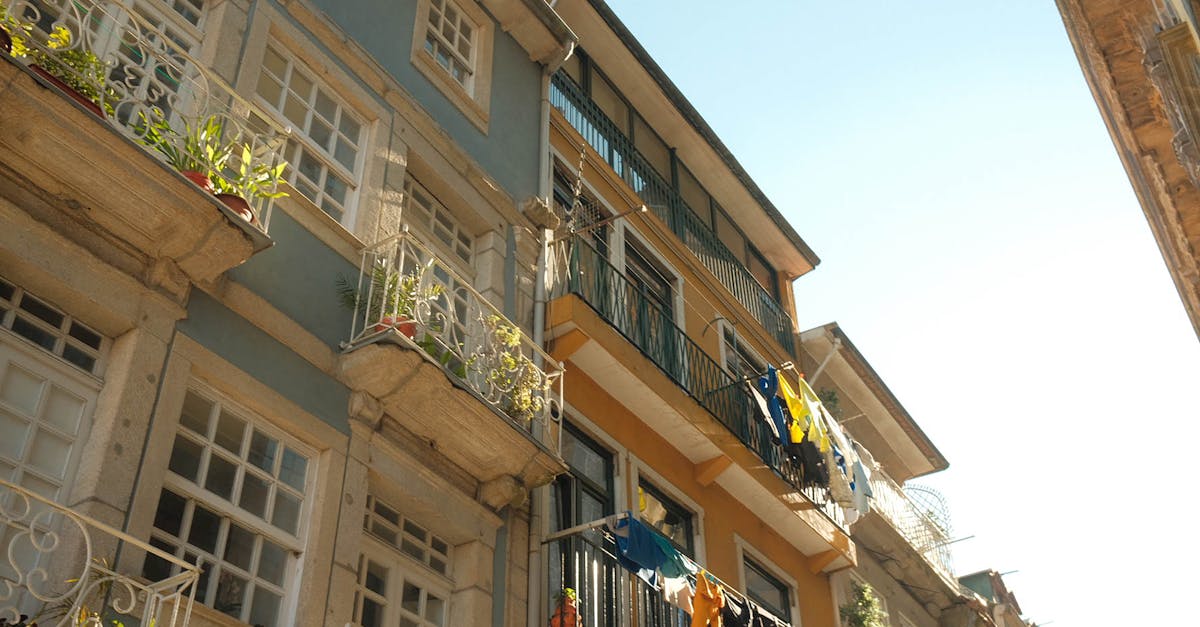 découvrez la boutique louis vuitton à lyon, alliant luxe et savoir-faire artisanal pour des créations emblématiques. visitez notre magasin pour une expérience unique.